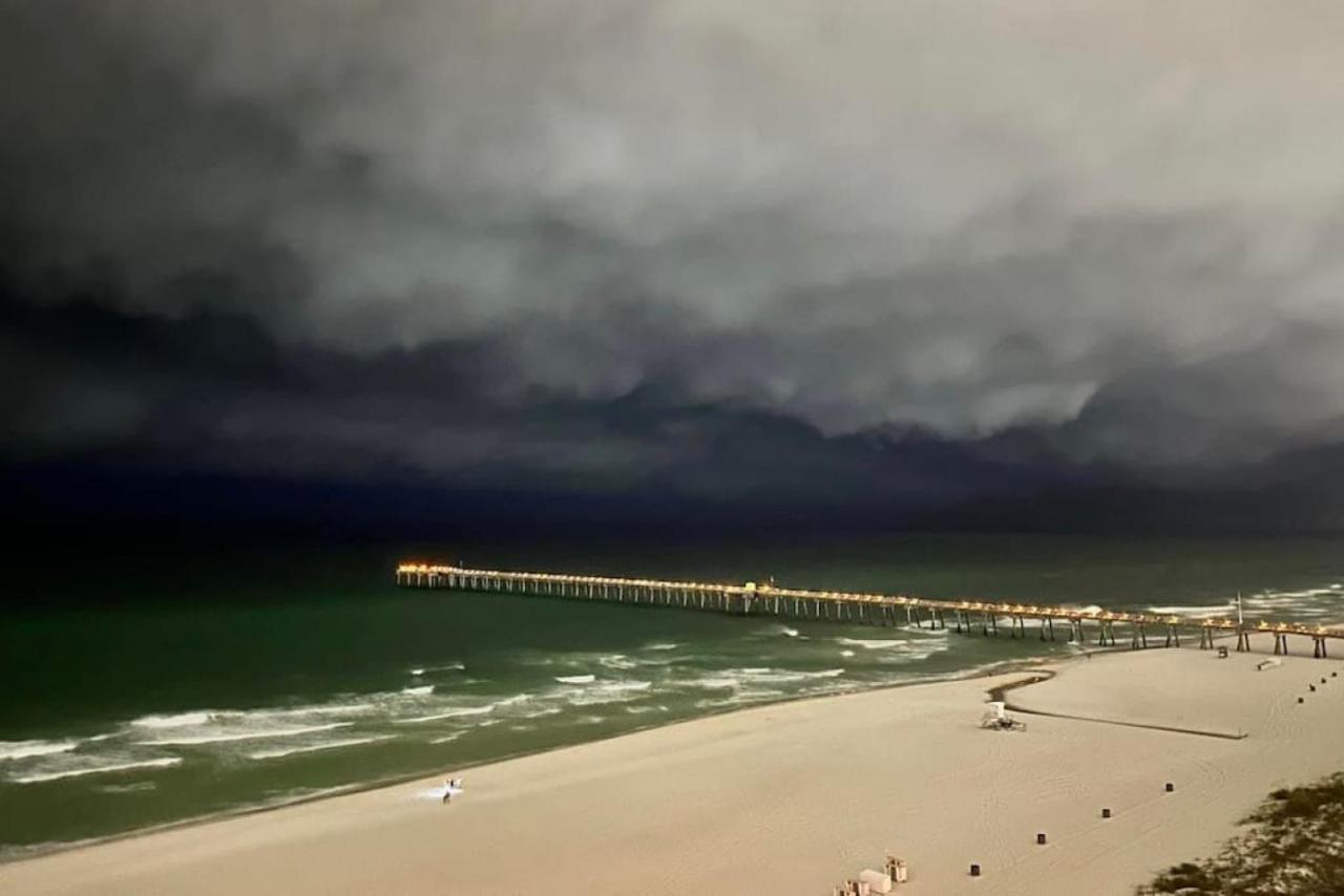 Experience Starlit Nights From Beach Happy'S Balcony Overlooking The Community Pool At Beachwalk Villa Panama City Beach Dış mekan fotoğraf