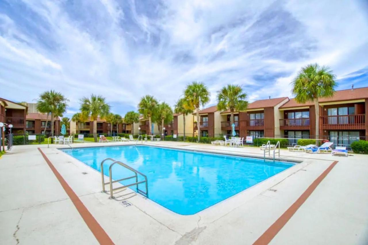 Experience Starlit Nights From Beach Happy'S Balcony Overlooking The Community Pool At Beachwalk Villa Panama City Beach Dış mekan fotoğraf