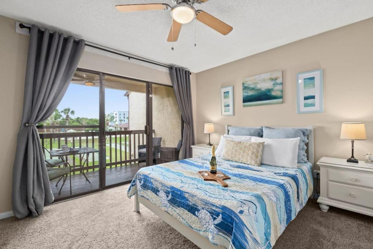 Experience Starlit Nights From Beach Happy'S Balcony Overlooking The Community Pool At Beachwalk Villa Panama City Beach Dış mekan fotoğraf