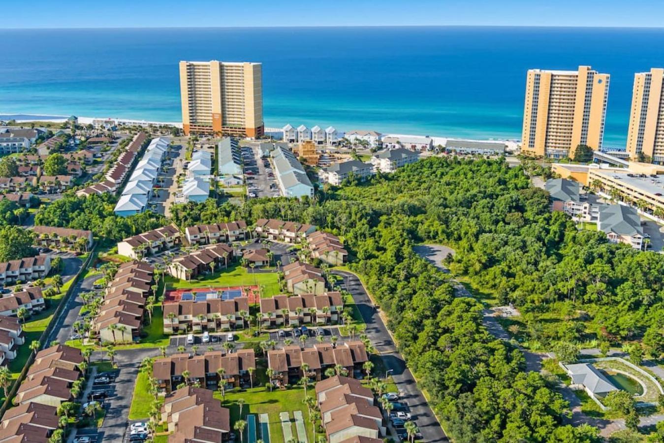 Experience Starlit Nights From Beach Happy'S Balcony Overlooking The Community Pool At Beachwalk Villa Panama City Beach Dış mekan fotoğraf
